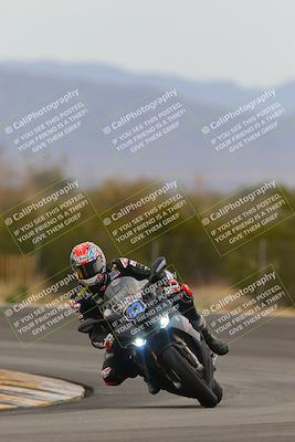 media/Jan-15-2023-SoCal Trackdays (Sun) [[c1237a034a]]/Turn 3 (1115am)/